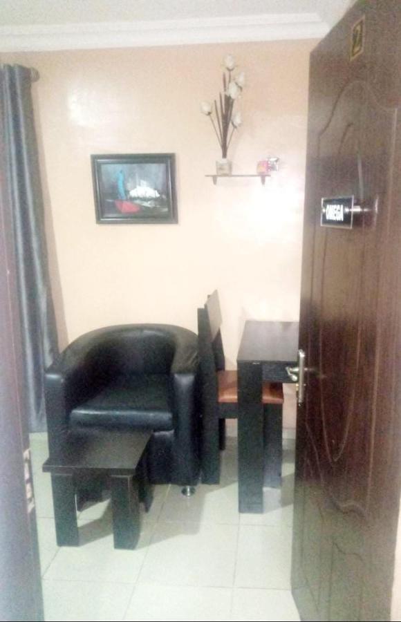 Staycation Suites And Apartment 라고스 외부 사진