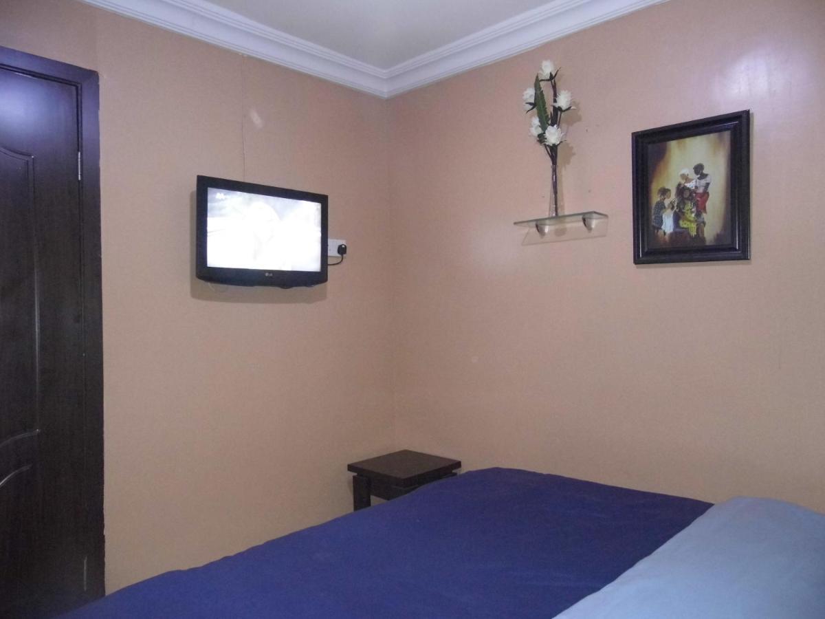 Staycation Suites And Apartment 라고스 외부 사진